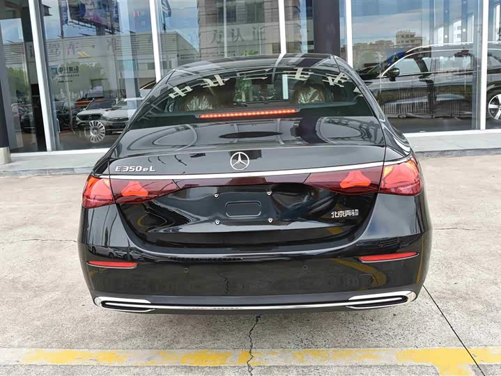 Фото 8 - Mercedes-Benz E-Class Hybrid