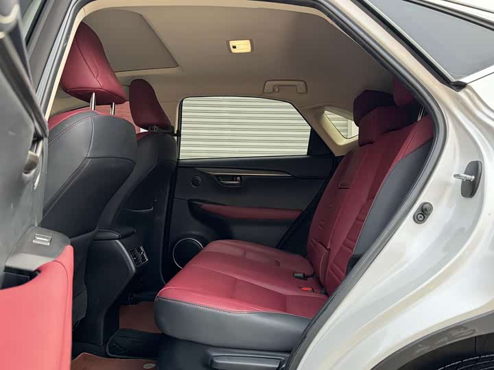 Фото 7 - Lexus NX