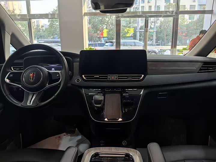 Фото 8 - Hongqi HQ9 Hybrid