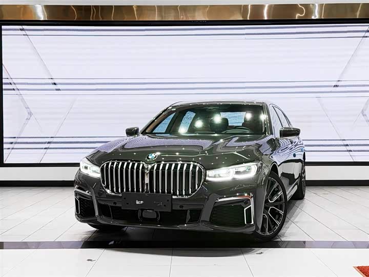 Фото 3 - BMW 7 Series