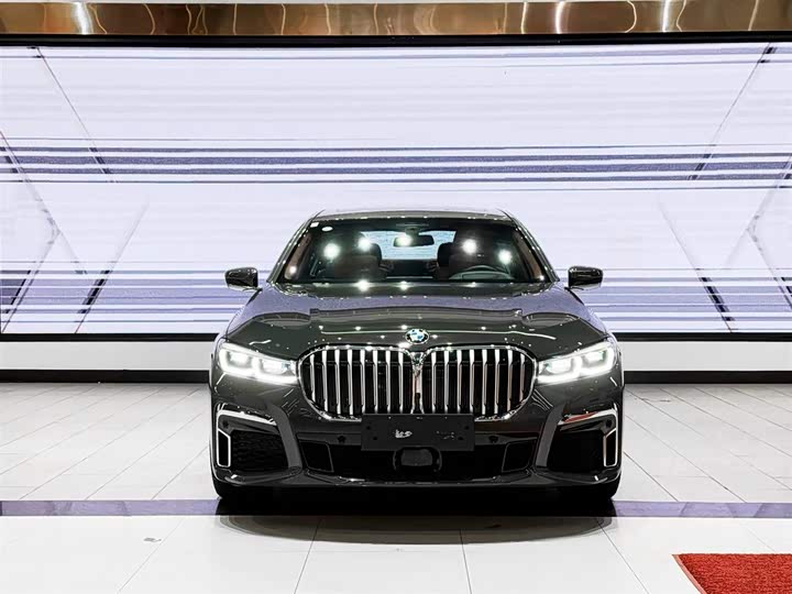 Фото 4 - BMW 7 Series