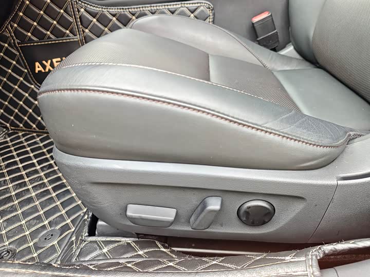 Фото 5 - Mazda 3 (Axela)