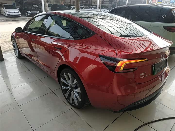 Фото 5 - Tesla Model 3