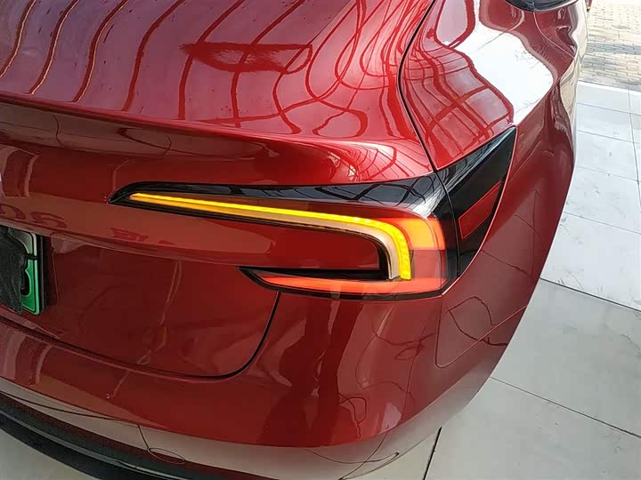 Фото 8 - Tesla Model 3