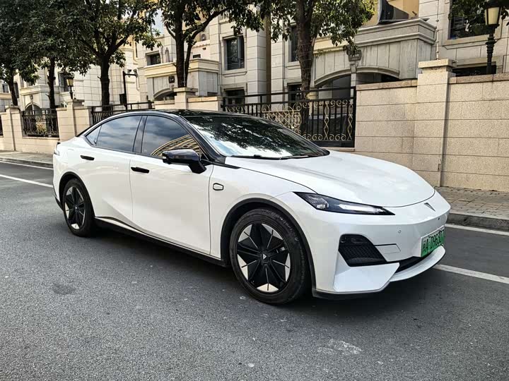 Фото 2 - Changan Deepal SL03