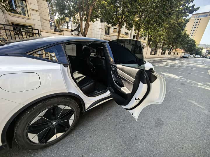 Фото 7 - Changan Deepal SL03