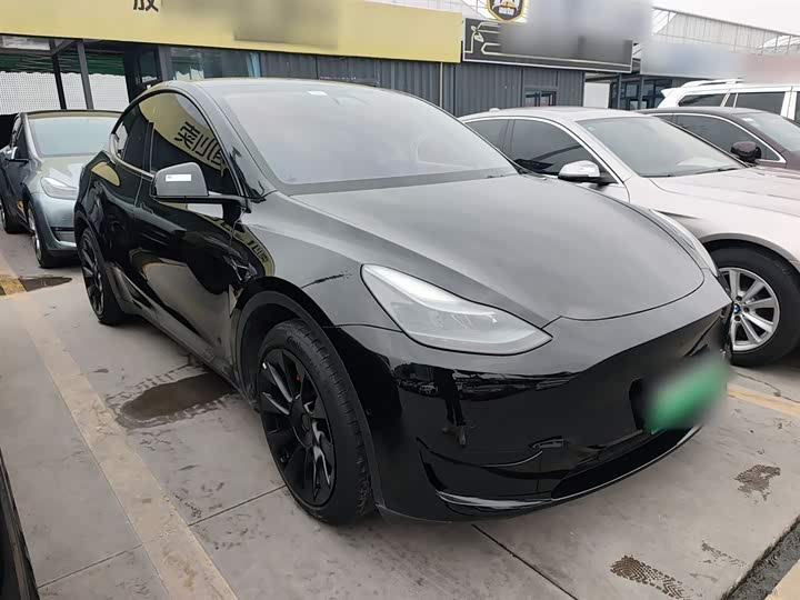 Фото 4 - Tesla Model Y