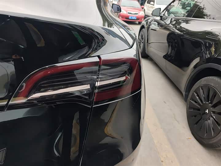 Фото 8 - Tesla Model Y