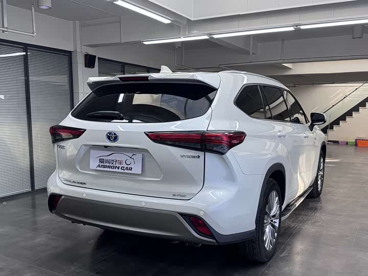 Фото 7 - Toyota Highlander