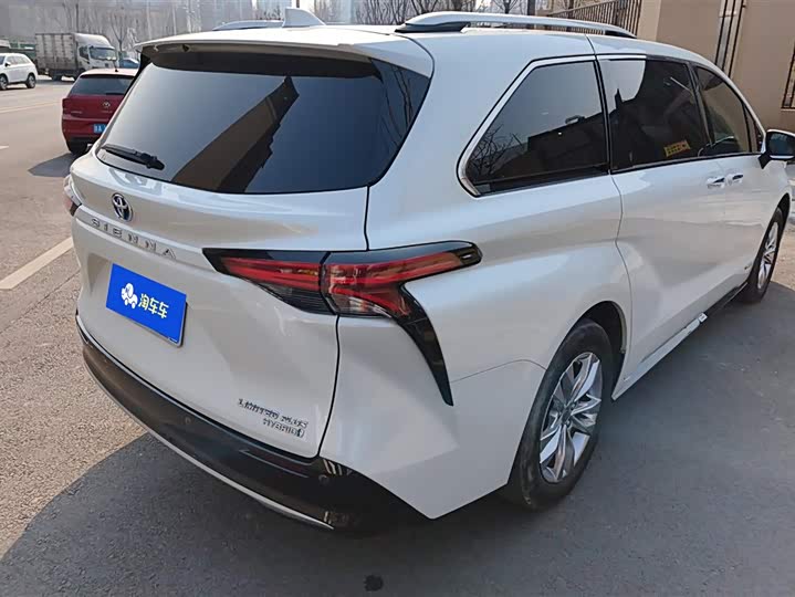 Фото 3 - Toyota Sienna