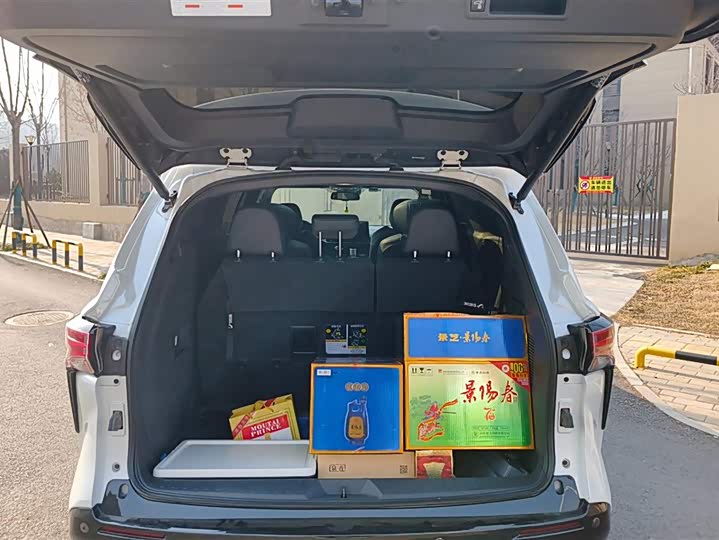 Фото 4 - Toyota Sienna