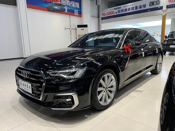 Фото 1 - Audi A6L