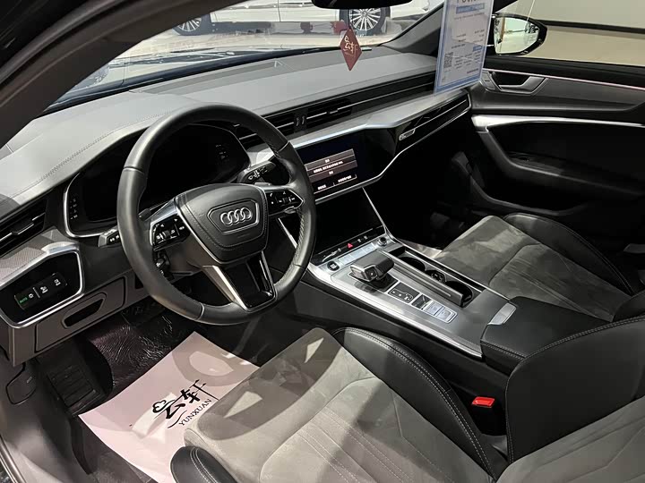 Фото 4 - Audi A6L