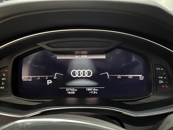 Фото 5 - Audi A6L