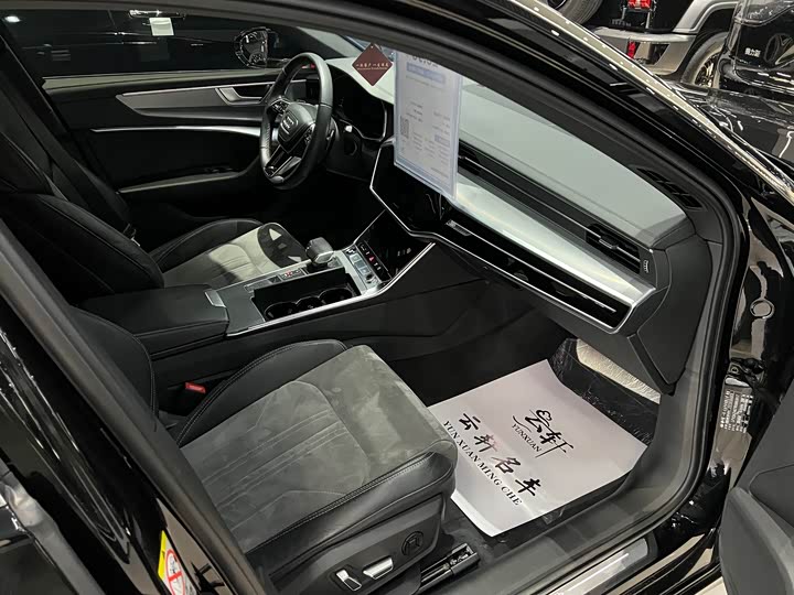 Фото 8 - Audi A6L