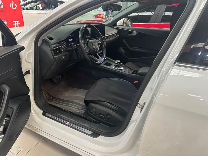 Фото 2 - Audi A4L