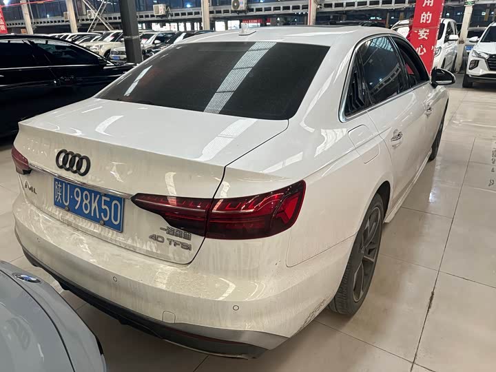 Фото 9 - Audi A4L