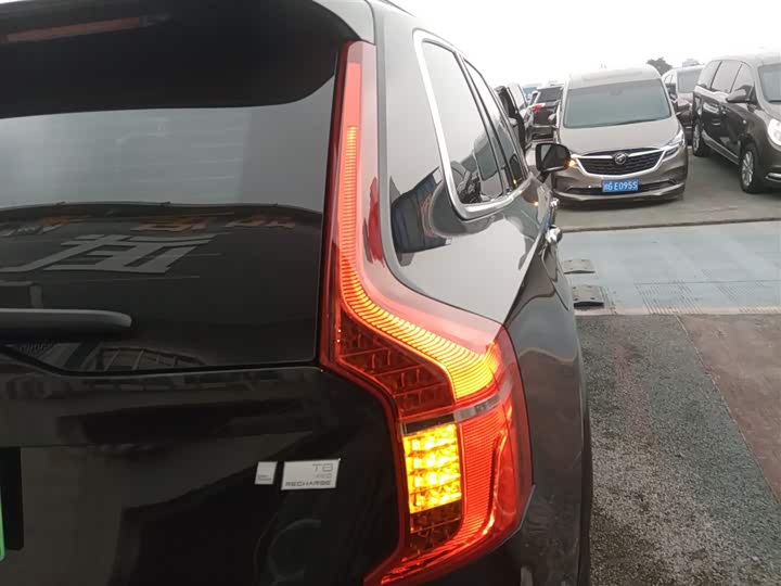 Фото 8 - Volvo XC90 Hybrid