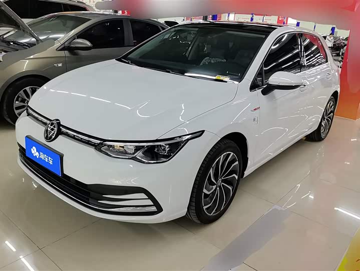 Фото 1 - Volkswagen Golf