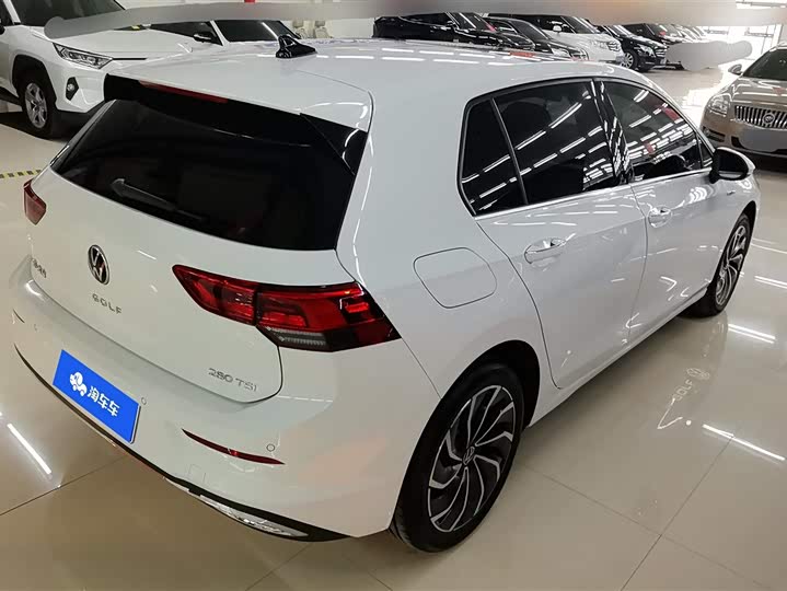 Фото 3 - Volkswagen Golf