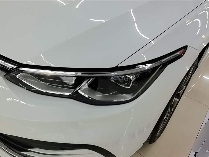 Фото 5 - Volkswagen Golf