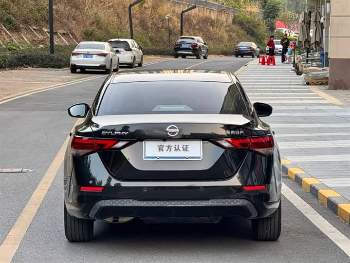 Фото 4 - Nissan Sylphy