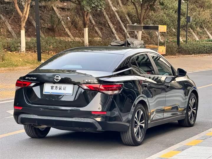 Фото 7 - Nissan Sylphy