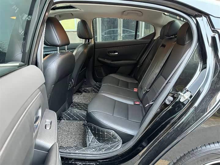 Фото 9 - Nissan Sylphy