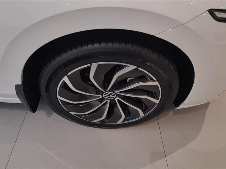 Фото 6 - Volkswagen Golf