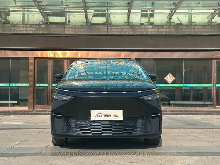 Фото 2 - XPeng X9