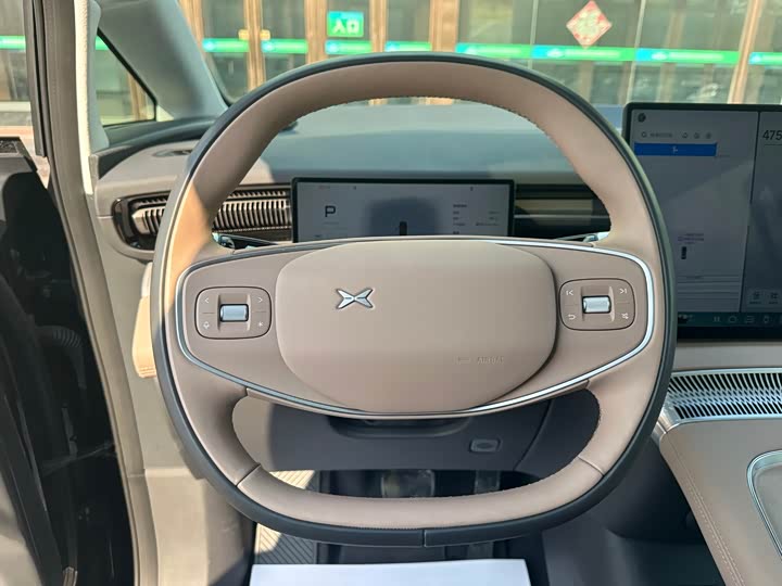 Фото 6 - XPeng X9