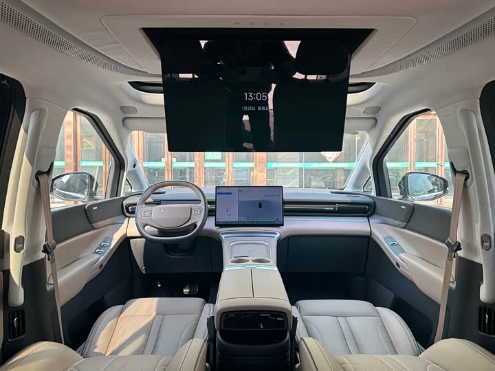 Фото 8 - XPeng X9