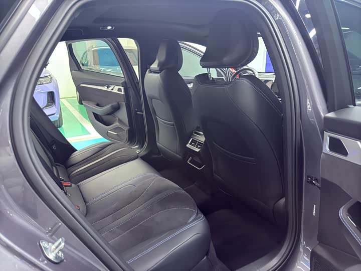 Фото 7 - Geely Preface