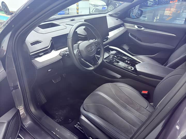 Фото 9 - Geely Preface