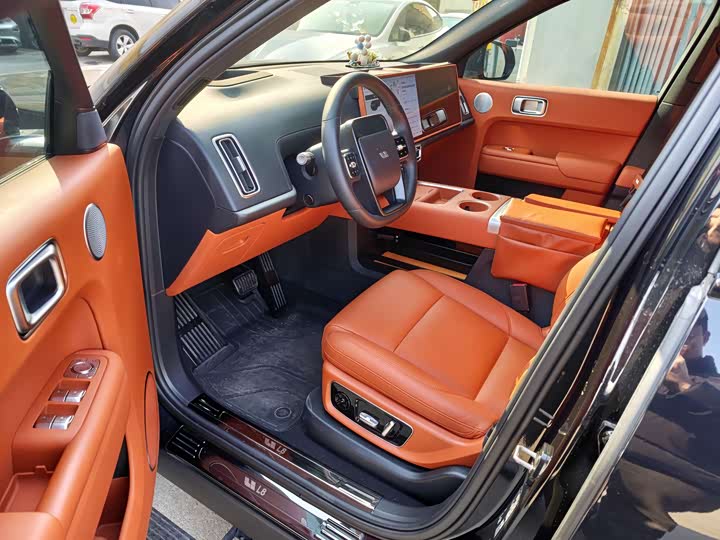 Фото 8 - LiXiang L8