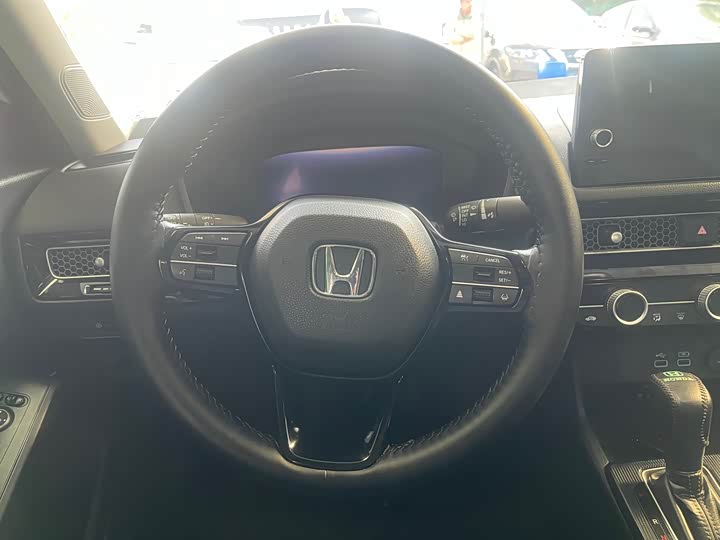 Фото 8 - Honda Civic