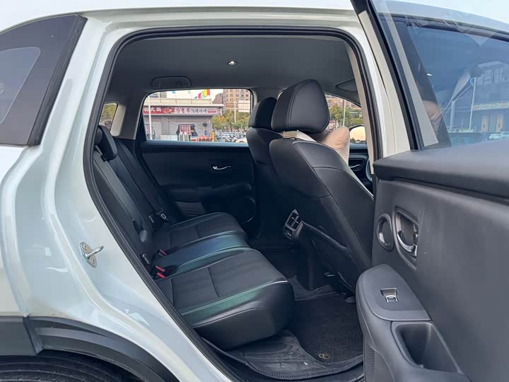 Фото 7 - Honda HR-V