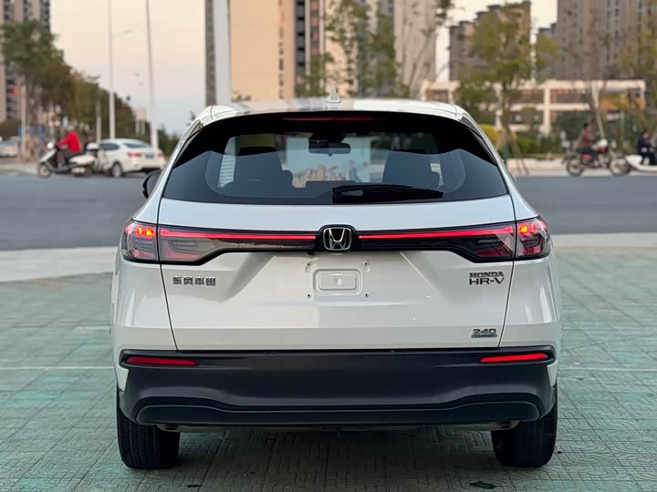 Фото 8 - Honda HR-V