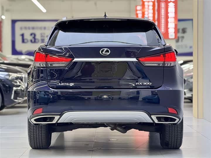 Фото 3 - Lexus RX