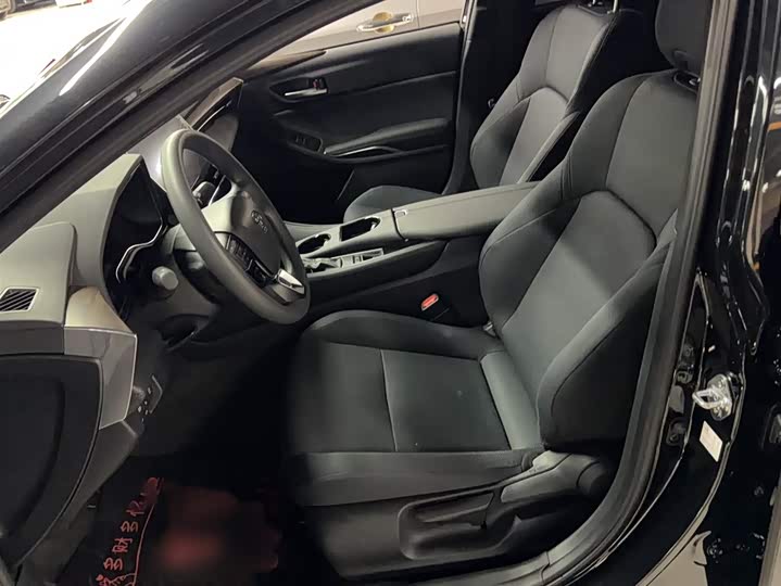 Фото 9 - Toyota Avalon