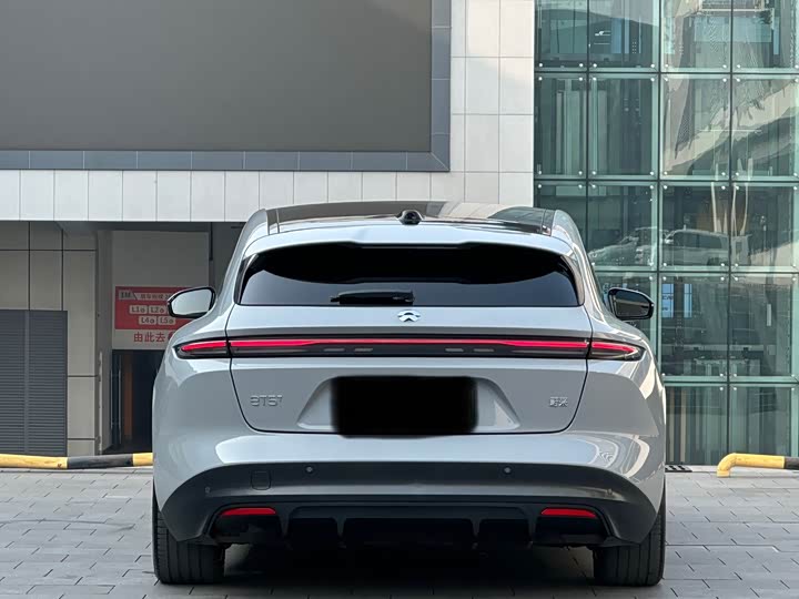 Фото 4 - Nio ET5T