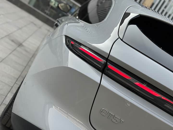 Фото 8 - Nio ET5T