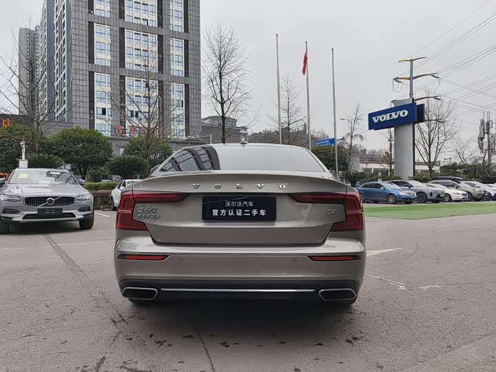 Фото 6 - Volvo S60