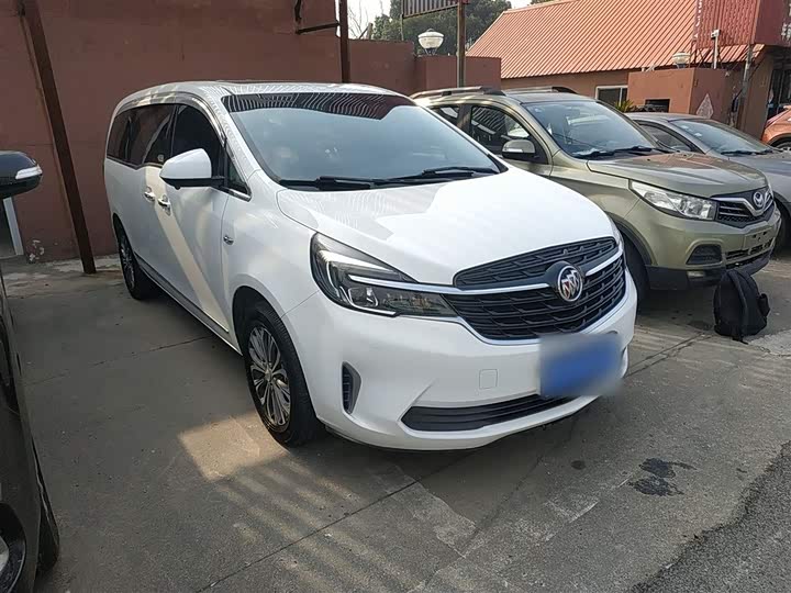 Фото 4 - Buick GL8 ES