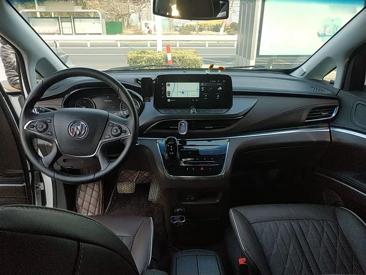 Фото 9 - Buick GL8 ES