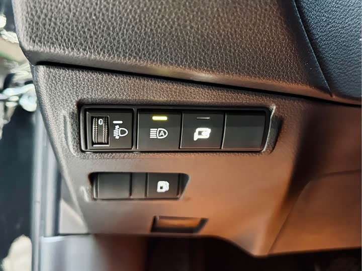 Фото 8 - Toyota Corolla Cross