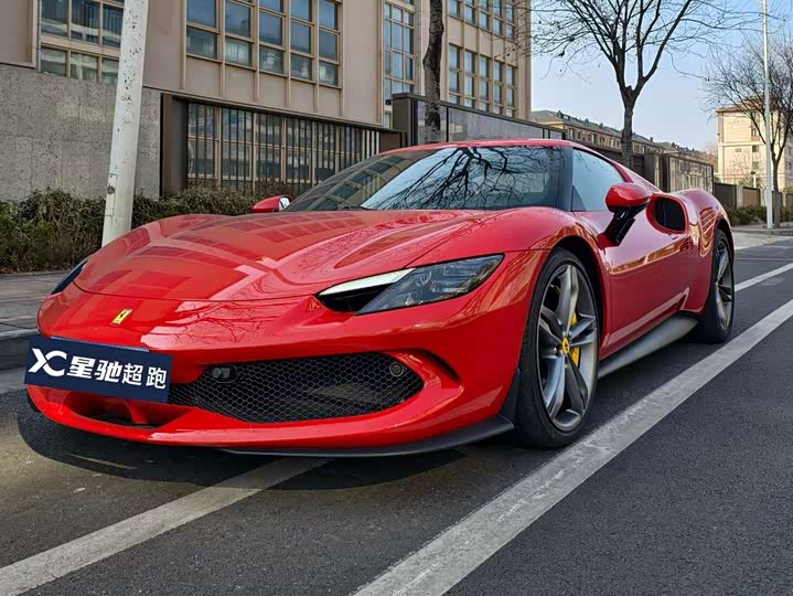 Фото 1 - Ferrari 296