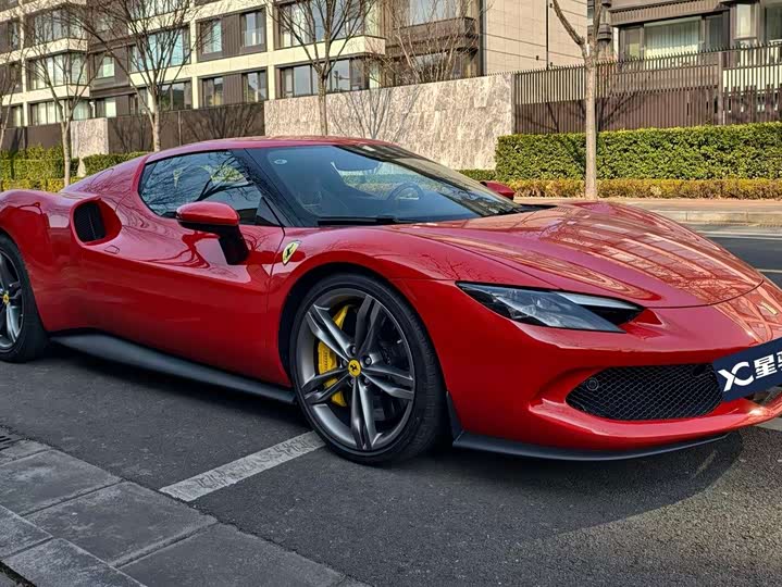 Фото 2 - Ferrari 296