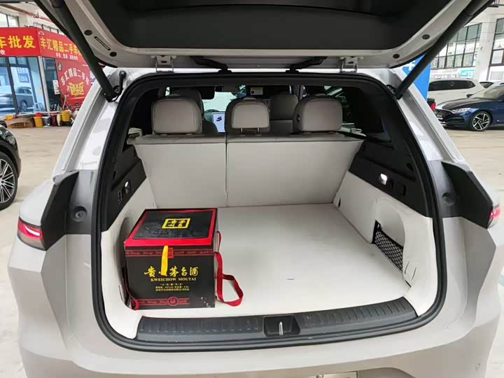 Фото 7 - LiXiang L6