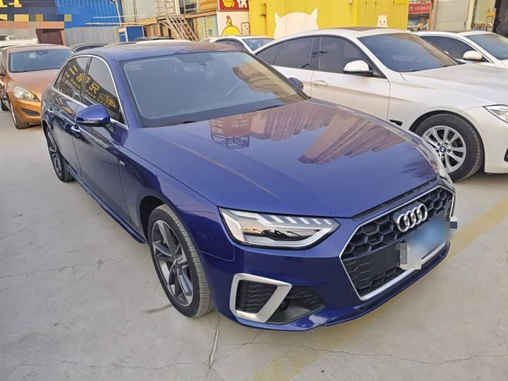 Фото 4 - Audi A4L